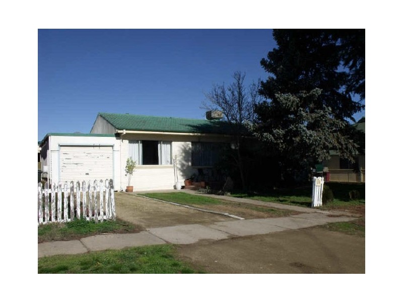 1a Baronga Street, Cowra NSW 2794