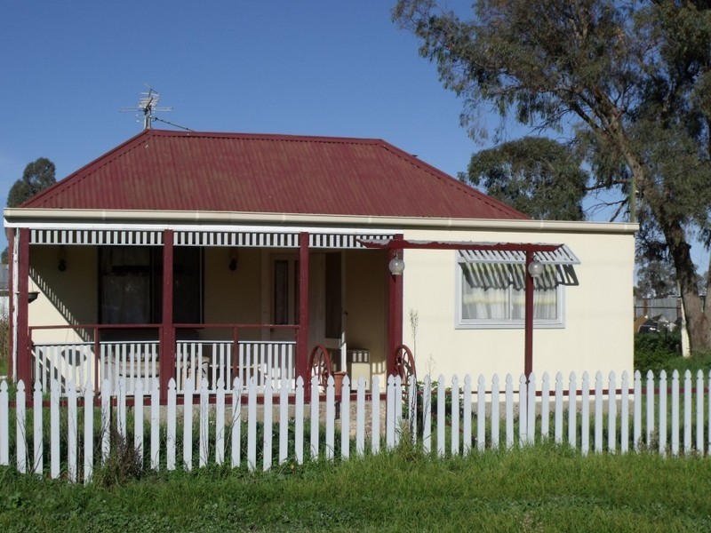 15 Carrington Street, Woodstock NSW 2793