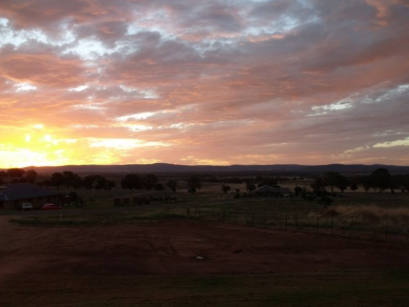 16 Shepherd Avenue, Cowra NSW 2794