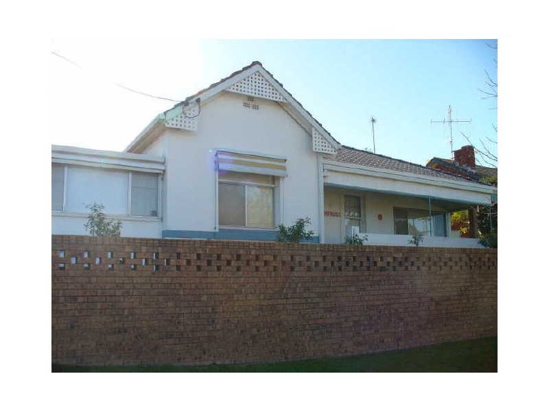 2 Liverpool Street, Cowra NSW 2794
