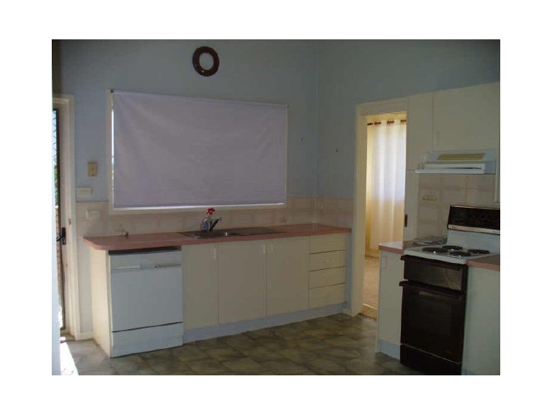 2 Liverpool Street, Cowra NSW 2794