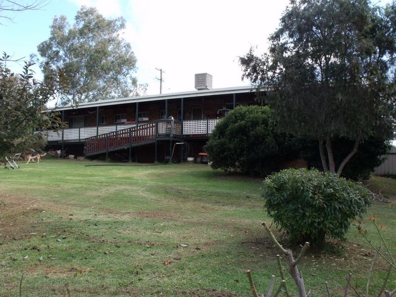 29 Dawson Drive, Cowra NSW 2794