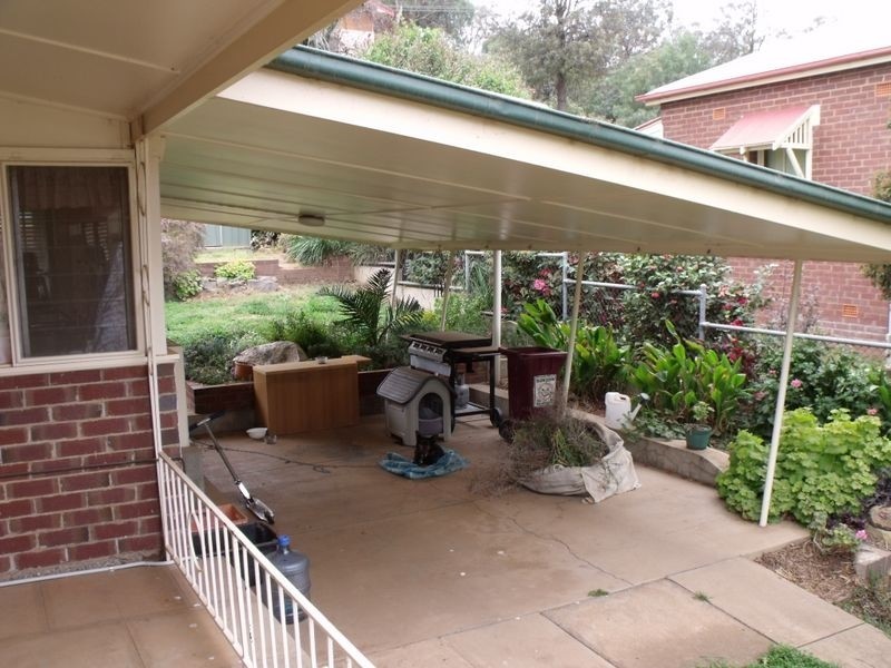 6 Carleton Street, Cowra NSW 2794