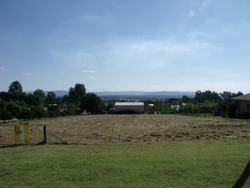 3 Gower Hardy Circuit, Cowra NSW 2794