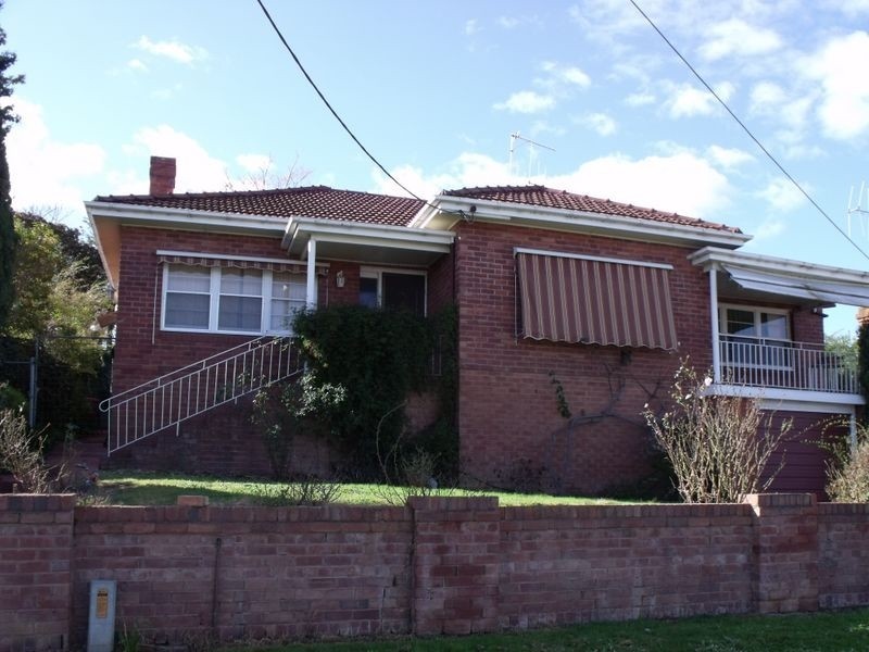 6 Liverpool Street, Cowra NSW 2794