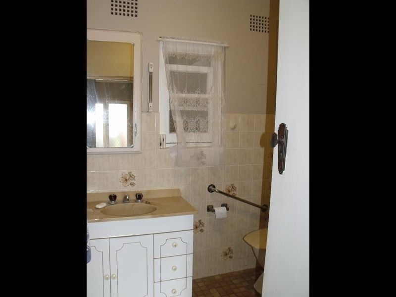 6 Liverpool Street, Cowra NSW 2794