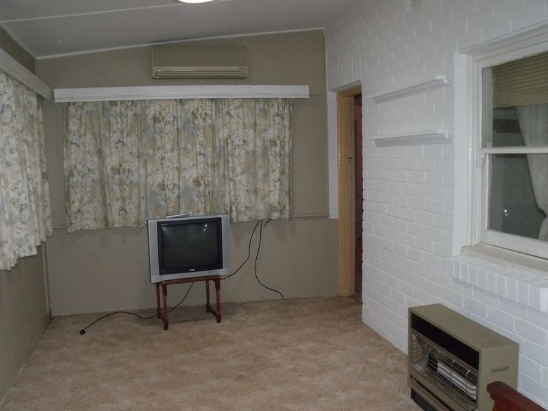 6 Liverpool Street, Cowra NSW 2794