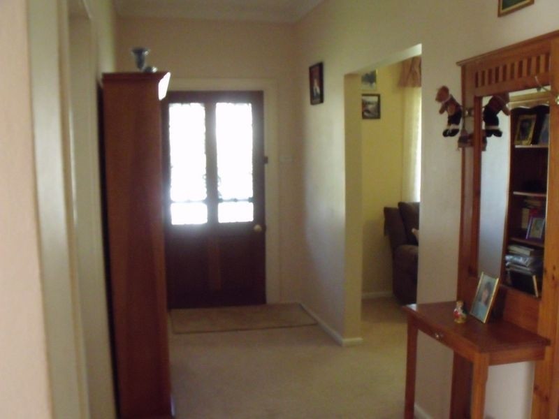 6 Courallie Street, Cowra NSW 2794