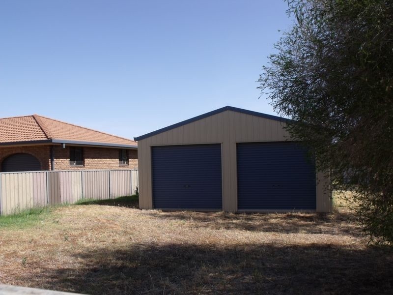 54 Lyall Street, Cowra NSW 2794