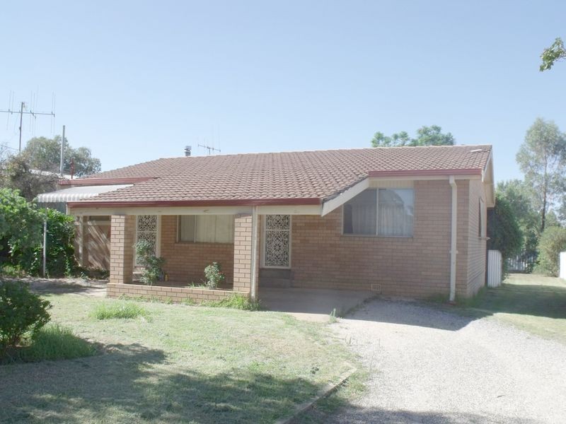 7 Dowell Street, Cowra NSW 2794