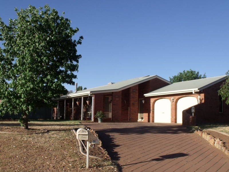 26 Evans Street, Cowra NSW 2794