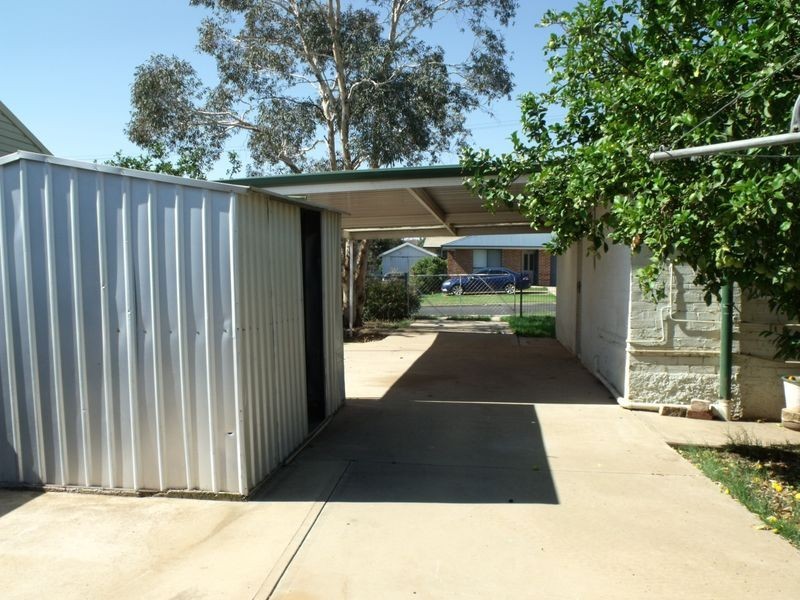 56 Darling Avenue, Cowra NSW 2794