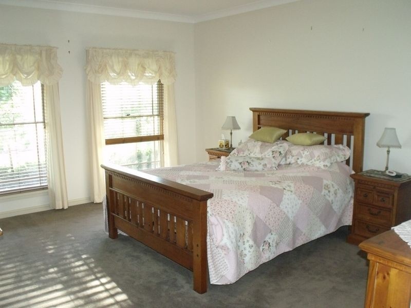 169 Camp Road, Cowra NSW 2794