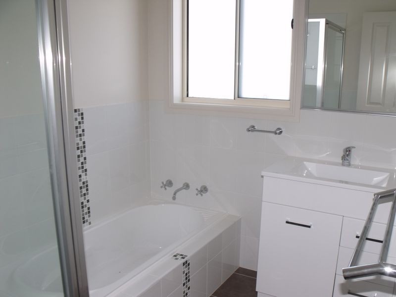 10 Mirage Drive, Cowra NSW 2794