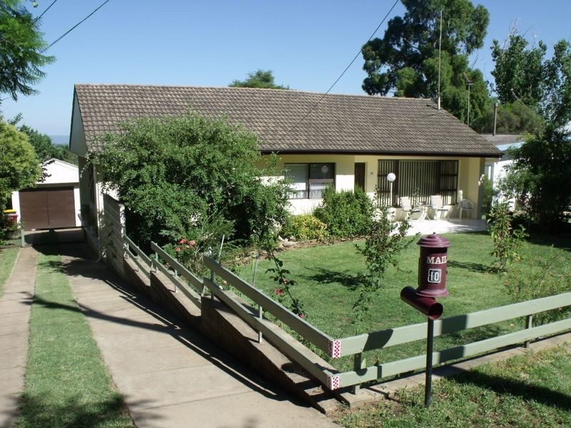 10 Binni Creek Road, Cowra NSW 2794