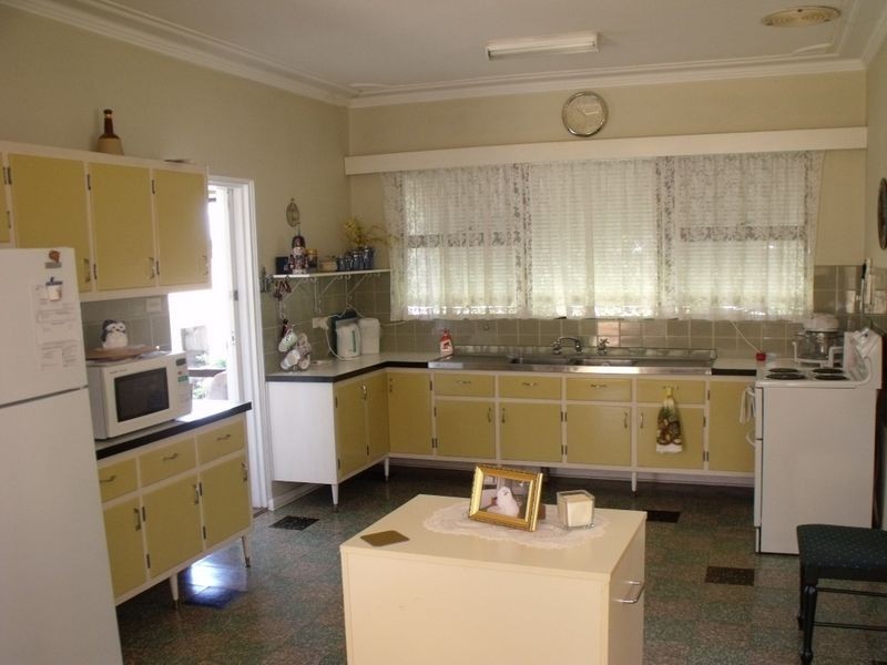 10 Binni Creek Road, Cowra NSW 2794