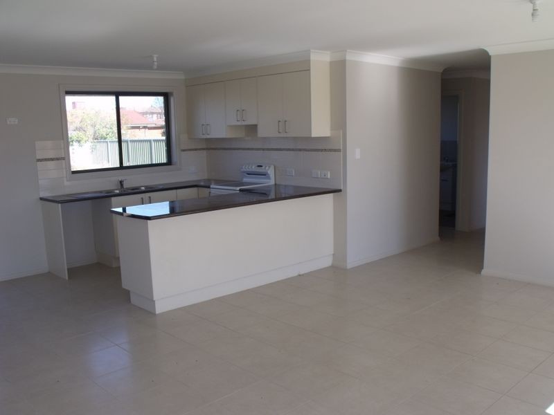 2 Mirage Drive, Cowra NSW 2794