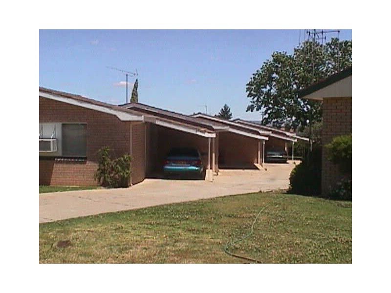 5A Coolabah Crescent, Cowra NSW 2794