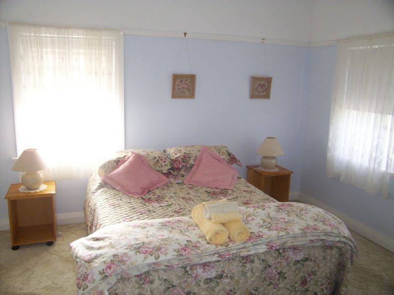 15 Carleton Street, Cowra NSW 2794