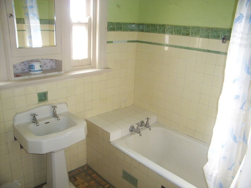 15 Carleton Street, Cowra NSW 2794