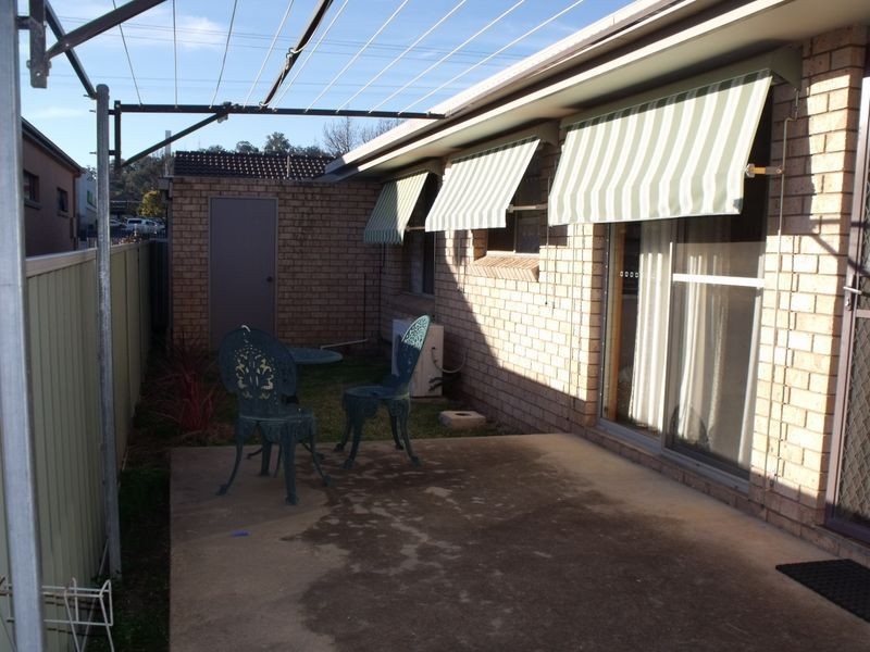2/35 Vaux Street, Cowra NSW 2794