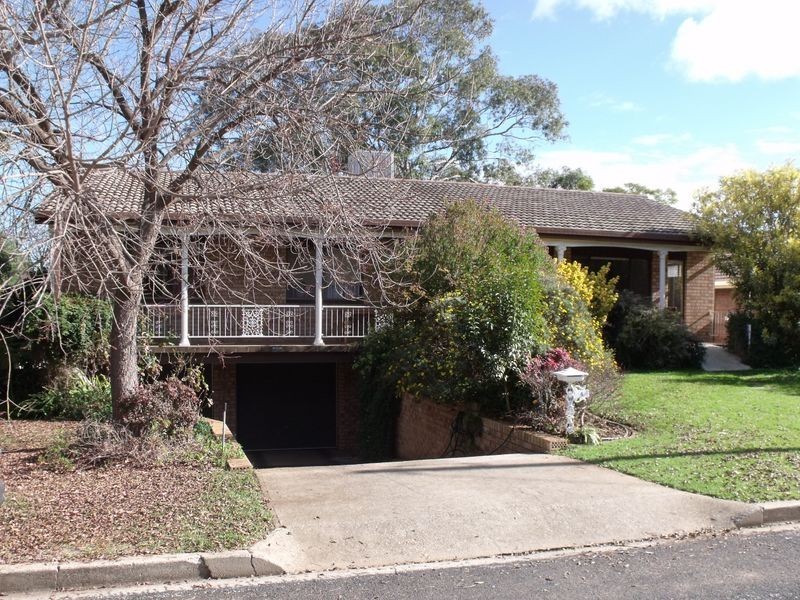 4 Phillips Street, Cowra NSW 2794