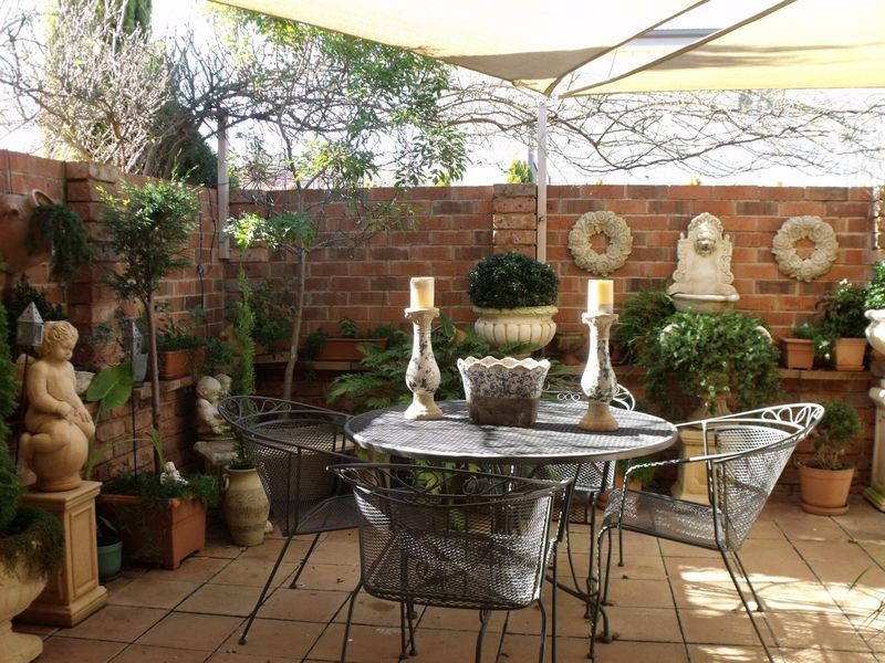 20a Acacia Circle, Cowra NSW 2794