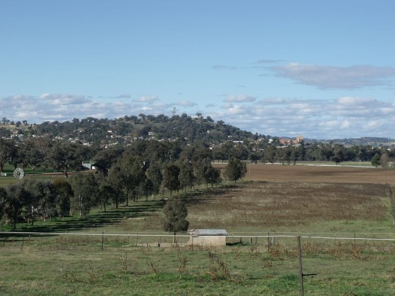 57 River Park Road, Cowra NSW 2794