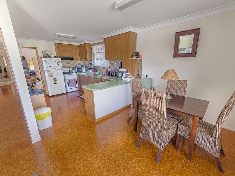 27 Lee Street, Cowra NSW 2794