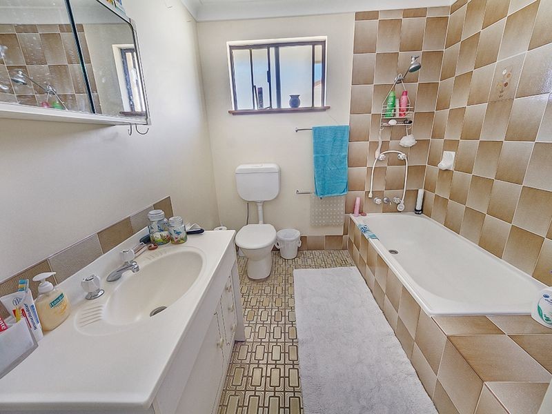 27 Lee Street, Cowra NSW 2794