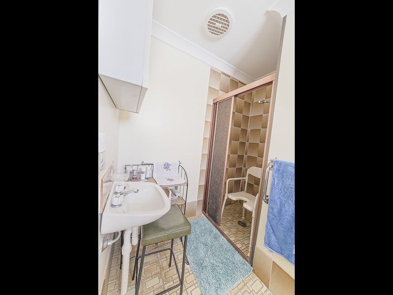 27 Lee Street, Cowra NSW 2794