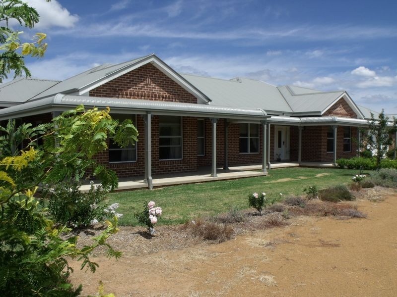 301 Elouera Road, Cowra NSW 2794
