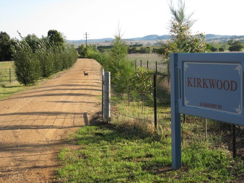 54 Badgery Road, Cowra NSW 2794