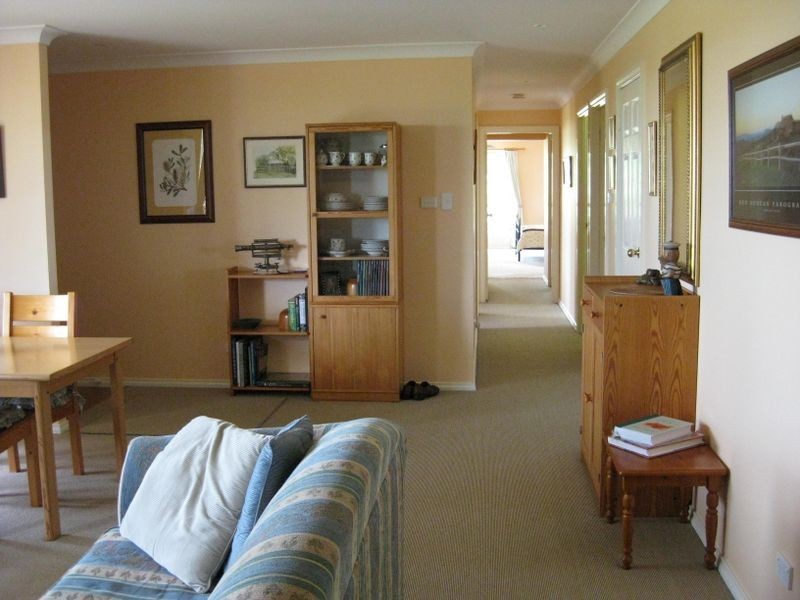 54 Badgery Road, Cowra NSW 2794