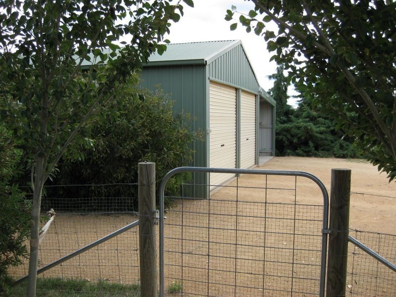 54 Badgery Road, Cowra NSW 2794