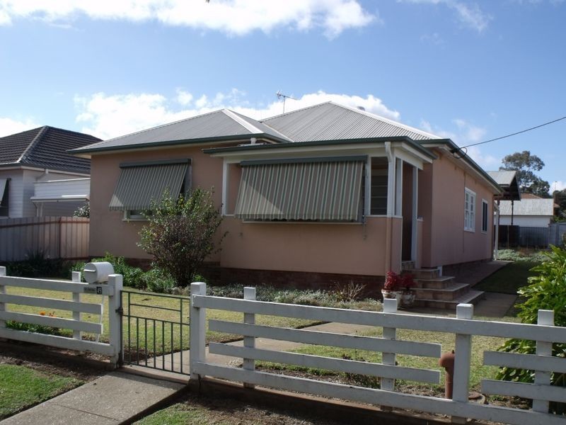 49 Redfern Street, Cowra NSW 2794