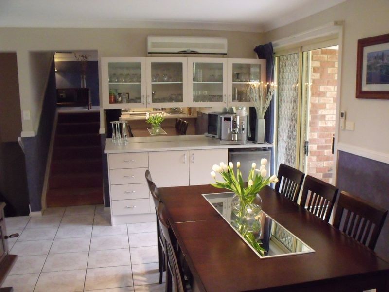 4 Grevillea Close, Cowra NSW 2794