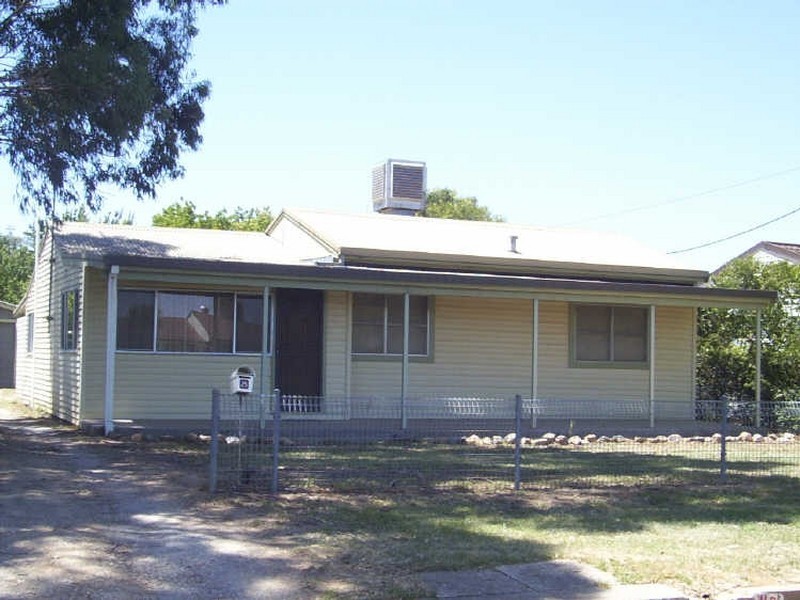 25 Kite Street, Cowra NSW 2794