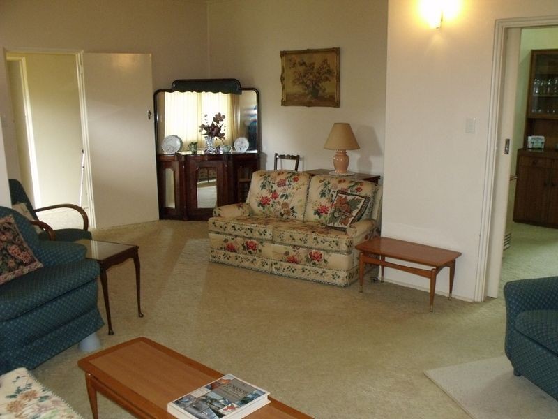 16 Lachlan Street, Cowra NSW 2794