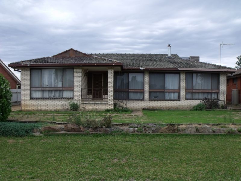 34 Bourke Street, Cowra NSW 2794