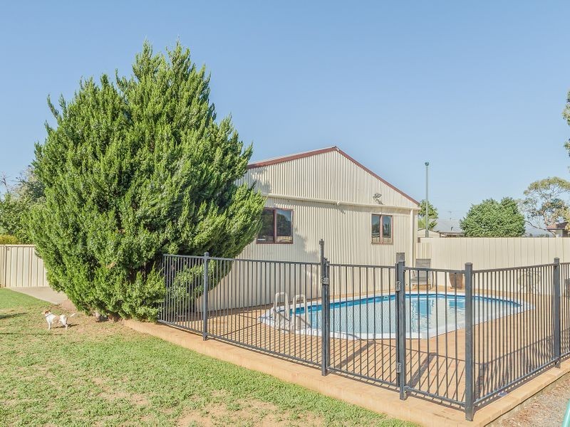 6 Stewart Street, Cowra NSW 2794