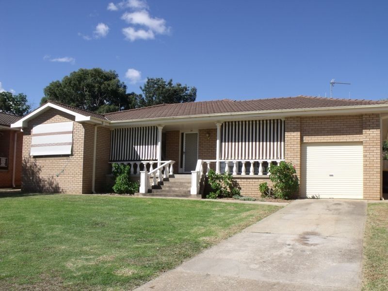 29 Hanna Street, Cowra NSW 2794
