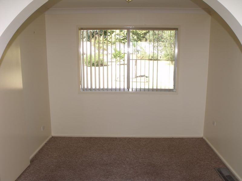 29 Hanna Street, Cowra NSW 2794