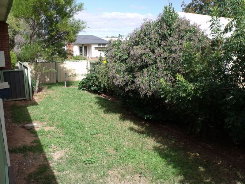 4 Sheahan Street, Cowra NSW 2794