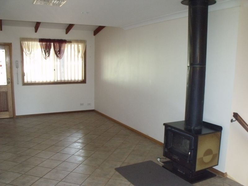 38 Darling Avenue, Cowra NSW 2794