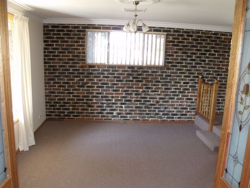 38 Darling Avenue, Cowra NSW 2794