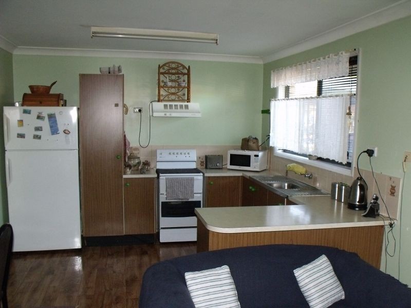 11 Logan Street, Cowra NSW 2794