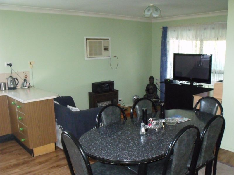 11 Logan Street, Cowra NSW 2794