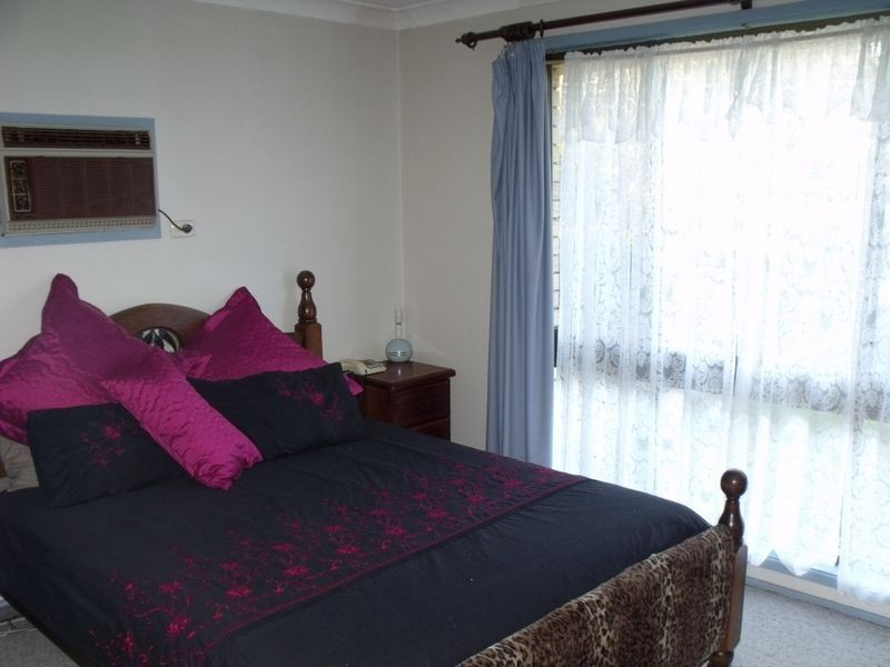 11 Logan Street, Cowra NSW 2794