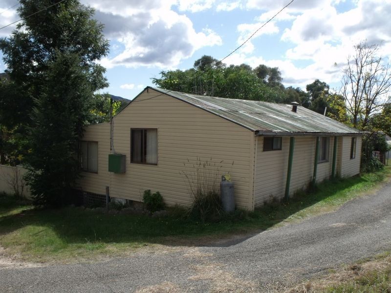 2-4 Britannia Street, Reids Flat NSW 2586